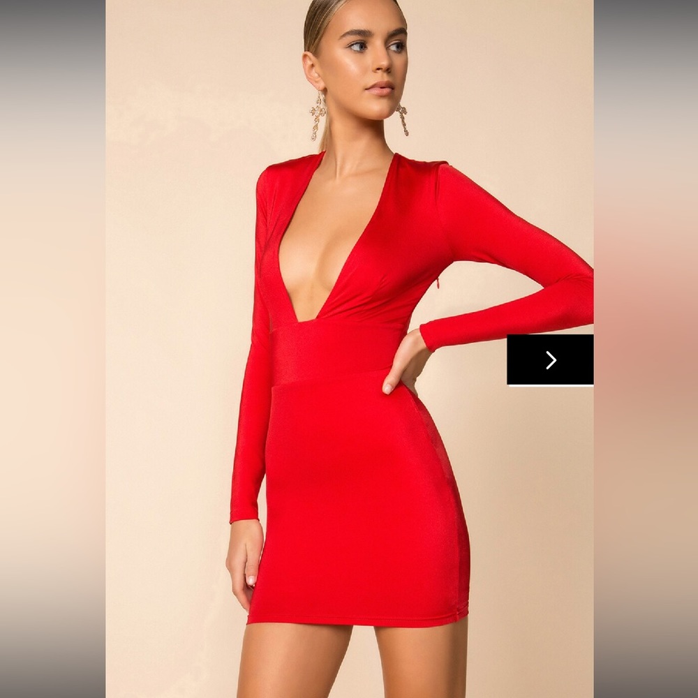 NWT Superdown Red “Isle” Deep V Long Sleeve Mini Dress
